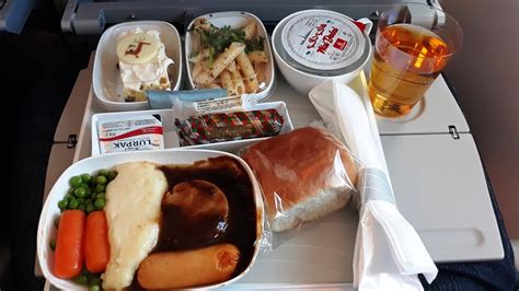 Lunch and Dinner on Emirates A380 | Food options on Emirates A380 ...