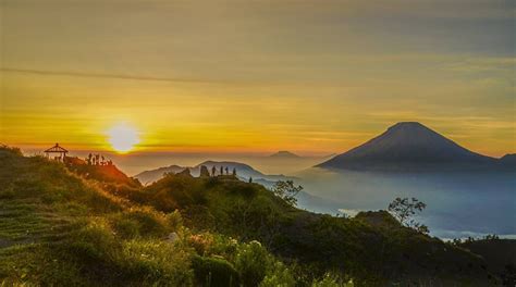 6 Destinasi Berburu Sunrise di Dieng yang Pemandangannya Paripurna. Pas ...