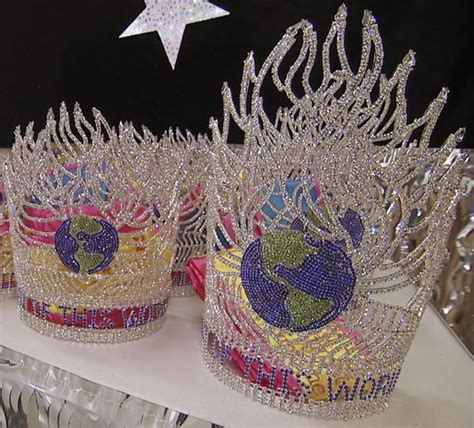 Pin by Tammy Kibodeaux on Crowns | Pageant photography, Miss pageant ...