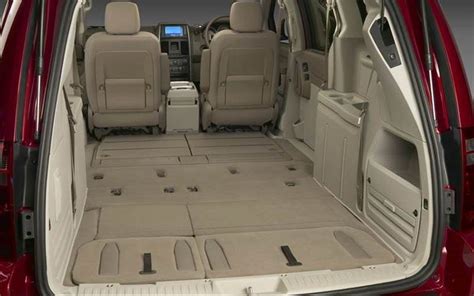 Chrysler town and country interior photos