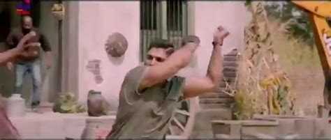 allu arjun fight scene.allu arjun fighting scene, allu arjun fighting ...