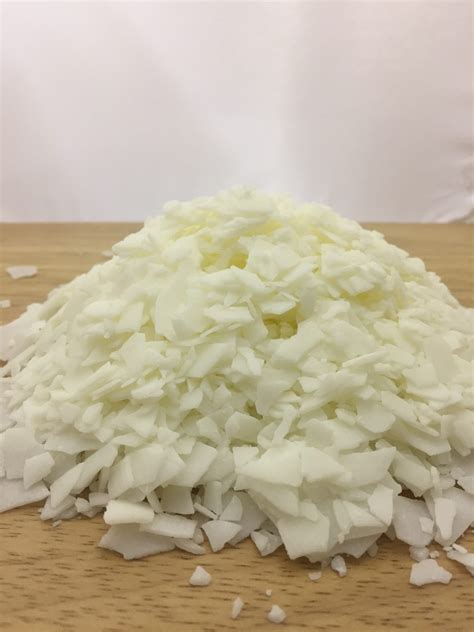 Soy Wax Flakes For Candles, For Industrial, Rs 220 /kg Erica Trading ...