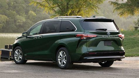 2021 Toyota Sienna First Drive Review: Give It A Chance