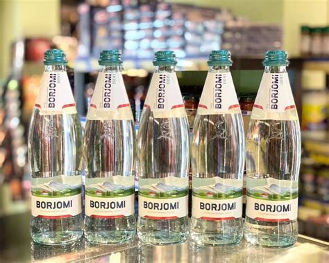 Nước khoáng thiên nhiên có ga BORJOMI-