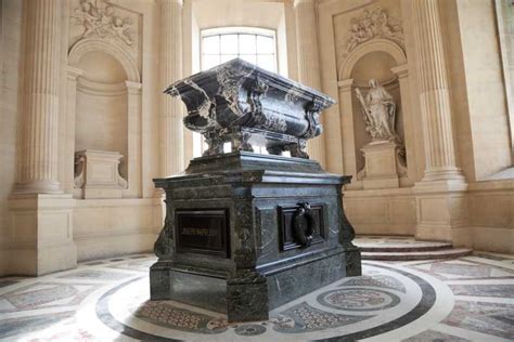 Les Invalides: Napoleon's Tomb & Army Museum Priority Entry | GetYourGuide