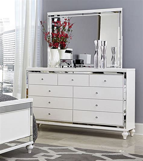 White Dresser With Mirror