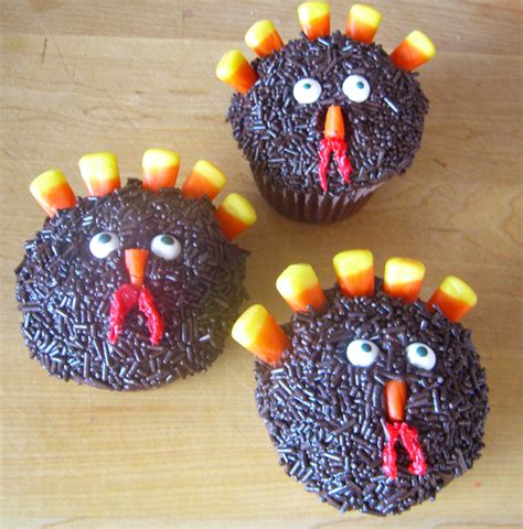 Chocolate Turkey Cupcakes for Thanksgiving...This is a food art project ...