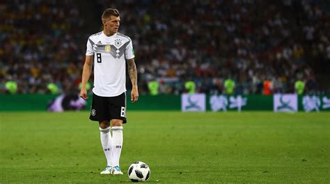 Kroos & Marozsán win Footballer of the Year awards :: DFB - Deutscher ...