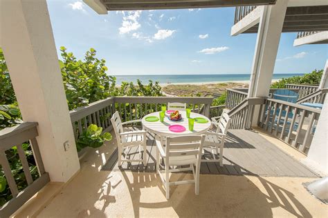 Hidden Cove 1: Holmes Beach 2 Bedroom Beachfront Condo Rental Anna ...