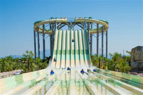 Splashworld Waterpark Debuts in Provence| Aquatics International Magazine