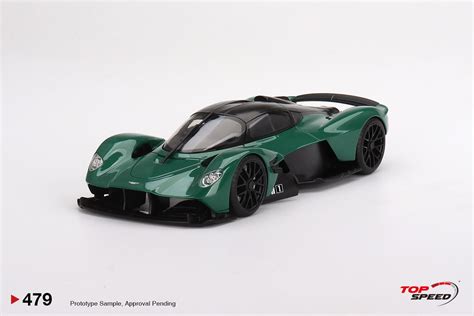 Top Speed - 1:18 Aston Martin Valkyrie Racing Green | Model Universe