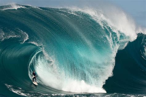 crazy that waves like this exist.. Big Surf, Big Wave Surfing, Sand ...