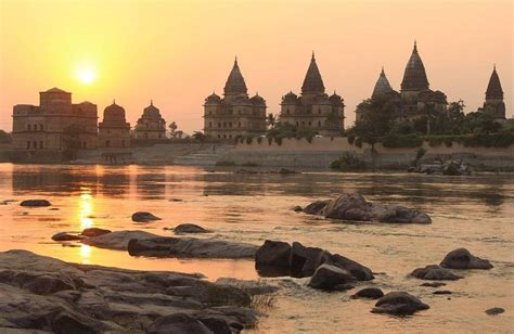 Orchha Fort Complex, history, timings, information, entrance fees