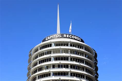 Capitol Records Tower Sends Out Morse Code From Its Needle Spire - LAmag