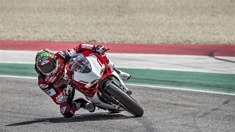 Ducati 1299 Panigale R Final Edition: a Whole New World!