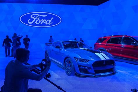 Ford updates BlueCruise with a hands-free system and more - TRACEDNEWS