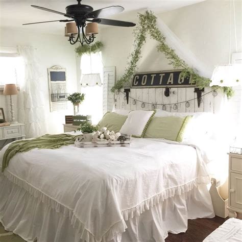 45+ Best Farmhouse Bedroom Design and Decor Ideas for 2022