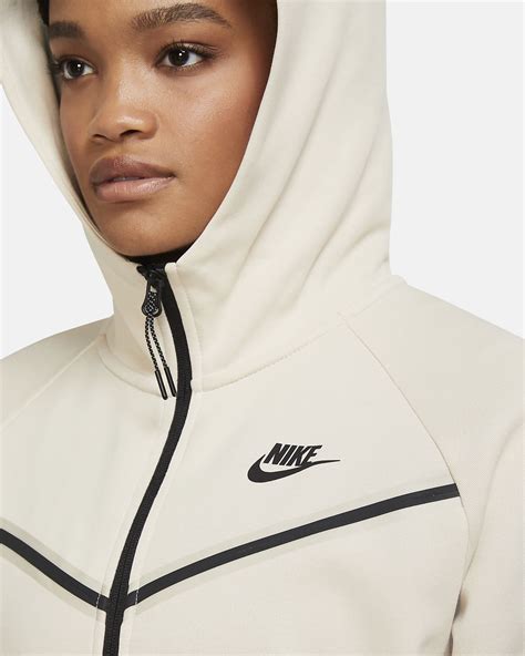 Nike Sportswear Tech Fleece Windrunner Women's Full-Zip Hoodie. Nike MA