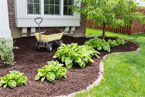 Benefits of Mulching Your Yard | Design One Landscaping