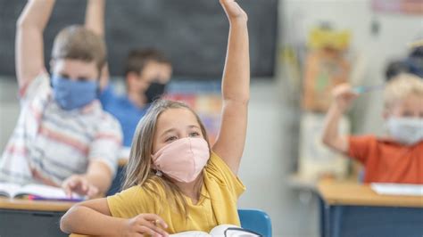 Port du masque à l'école : des enfants nous racontent leur première ...