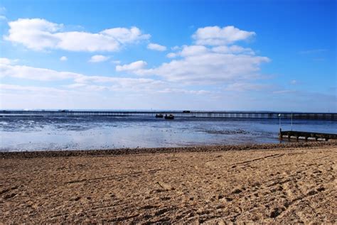 Southend Jubilee Beach, Essex, England :: British Beaches