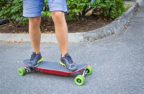 10 Best DIY Electric Skateboard Plans For Kids To Enjoy - DIYsCraftsy