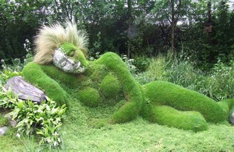 Stunning Grass Sculptures In The Lost Gardens Of Heligan | FREEYORK