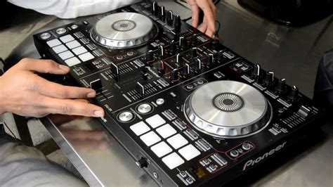 Pioneer DDJ-SR Professional & Compact Serato DJ Controller Review Video ...