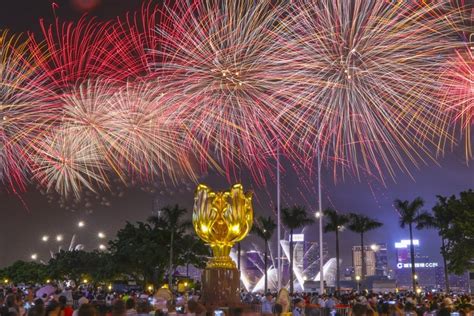 Hong Kong’s Victoria Harbour lights up with largest and most expensive ...