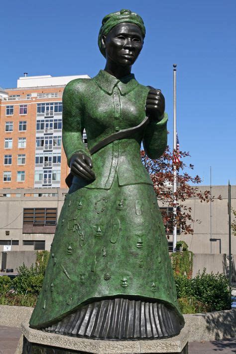 Harriet Tubman - Harlem, NY | Statues of Famous People | Harriet tubman ...