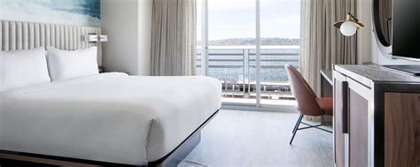 Hotel Suites in Downtown Seattle | Seattle Marriott Waterfront