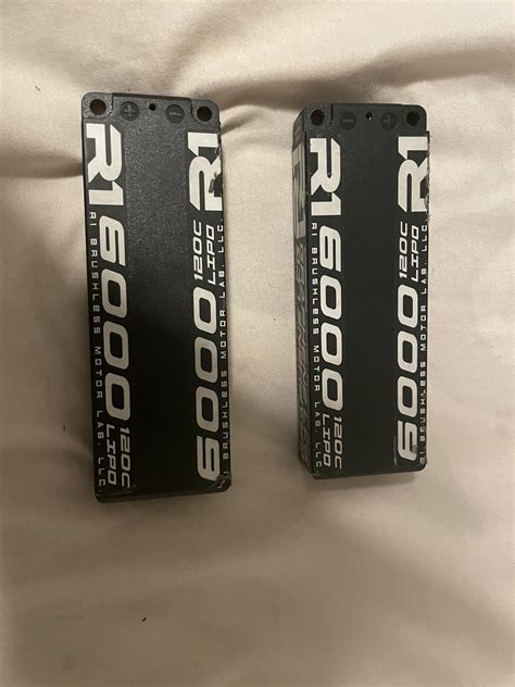 R1 Batteries + MR33 Battery Case - R/C Tech Forums