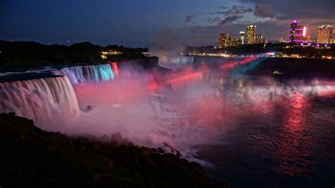 Enjoy the Magic of Niagara Falls with Lights