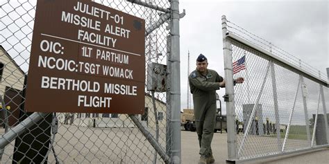 11 Incredible Images Of America's Ageing Minuteman 3 Missile Silos ...