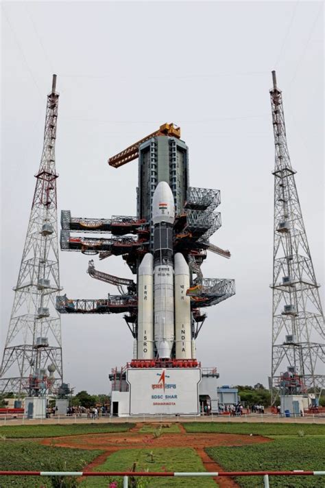 Chandrayaan-2 successfully completes 3rd orbit-raising maneuver | Human ...