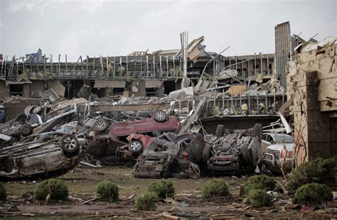 Moore Tornado 2013: 12 Pictures That Define The Oklahoma Destruction ...