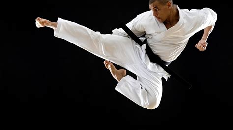 Breaking (martial arts) Karate - Karate Choices