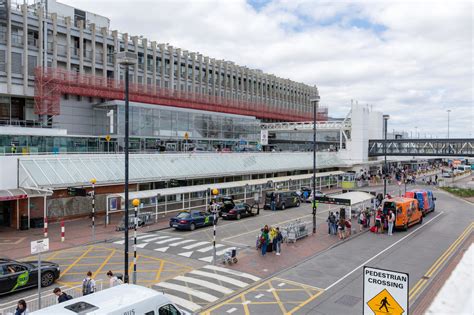 Dublin Airport drop-off charges: DAA 'must be clear with public' about ...