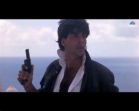 Main Khiladi Tu Anari Akshay Kumar