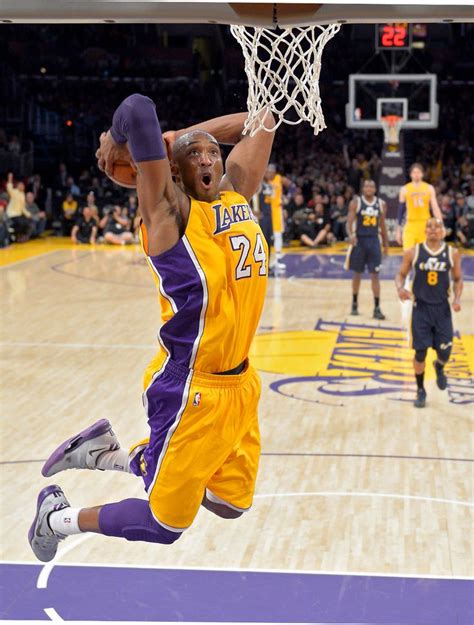 Kobe Bryant gets loose for a dunk during Lakers practice (VIDEO) | Kobe ...