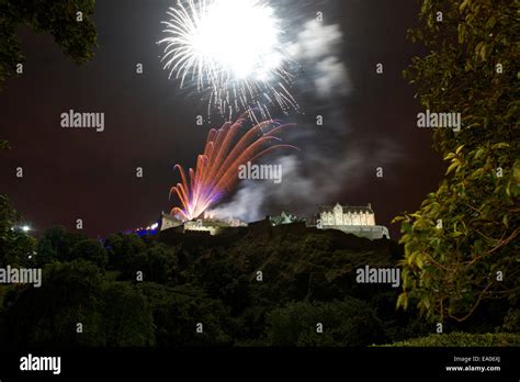 Fireworks at Edinburgh Castle Stock Photo - Alamy