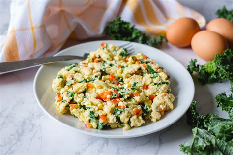 Creamy Veggie Scrambled Eggs | Oh My Veggies