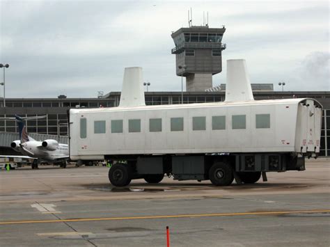 IAD: 5 Things We Love about Washington Dulles International Airport ...