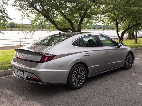 Hyundai’s super-efficient 2020 Sonata Hybrid sedan is best in class ...