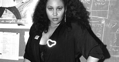 Vesta Williams dead: US R&B singer dies aged 53 - Mirror Online