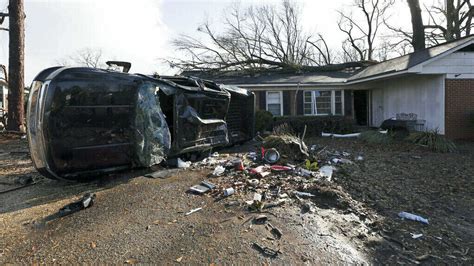 Tornado thrashes Selma, Alabama, as storms kill nine people across the ...