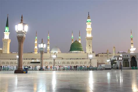 Masjid Nabawi Stock Photos, Images and Backgrounds for Free Download