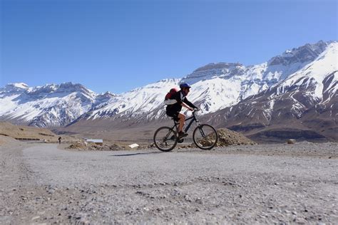 Mountain Biking - Birdsholiday.com