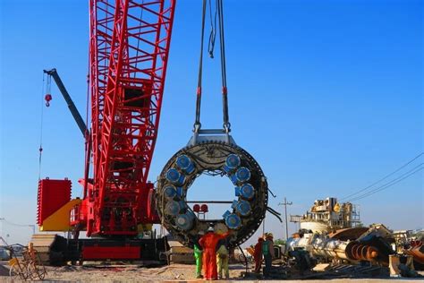 How Crawler Cranes Accomplish The Heavy Lifting