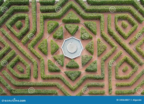 Hedge Maze Royalty Free Stock Photography - Image: 34563807